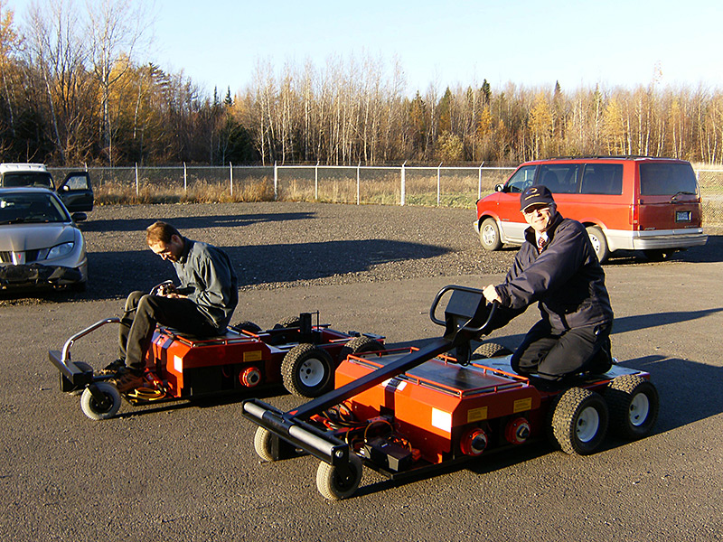 Jacob and Lucien racing with prototypes in 2007 at first production site